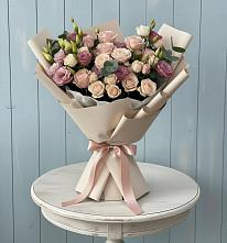 Букет цветов из:  Розы и Лизиантусы в Лучинское