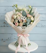 Букет цветов из:  Розы и Лизиантусы в Лучинское