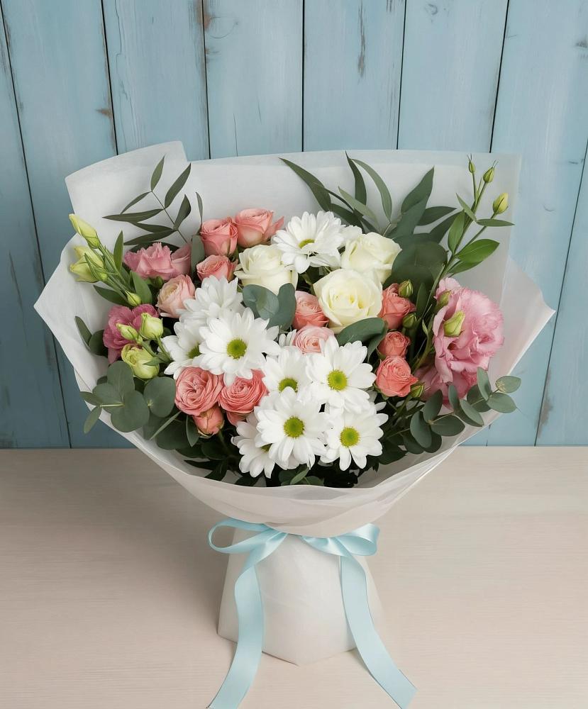 Букет цветов из: Розы, Лизиантусы и Хризантемы в Лучинское