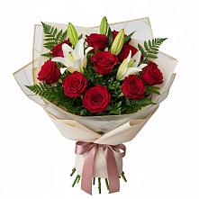 Букет цветов из:  Лилии и Розы в Лучинское