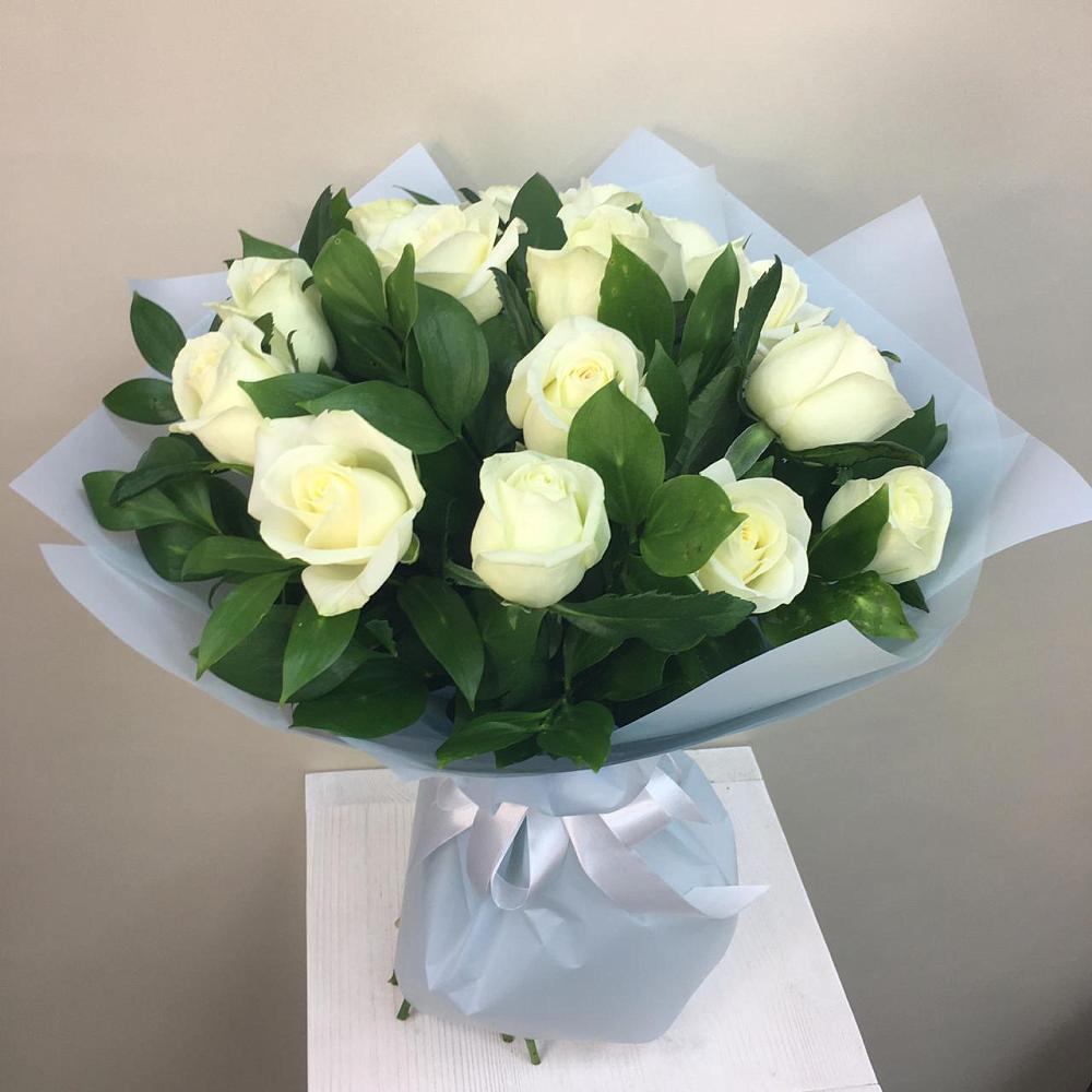 Букет 15 Белых роз Проуд в Лучинское