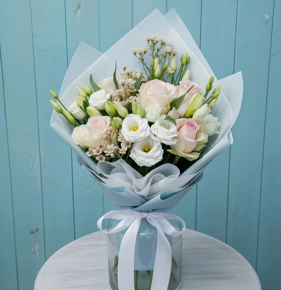 Букет цветов из: Розы и Лизиантусы в Лучинское