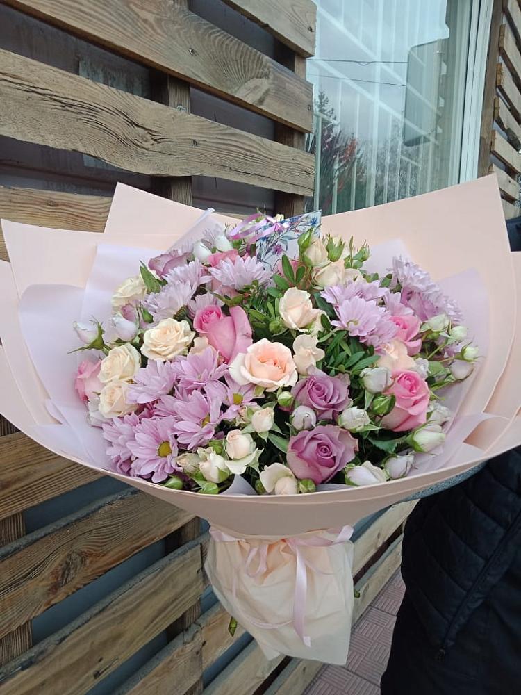 Букет цветов из: Розы и Хризантемы в Лучинское