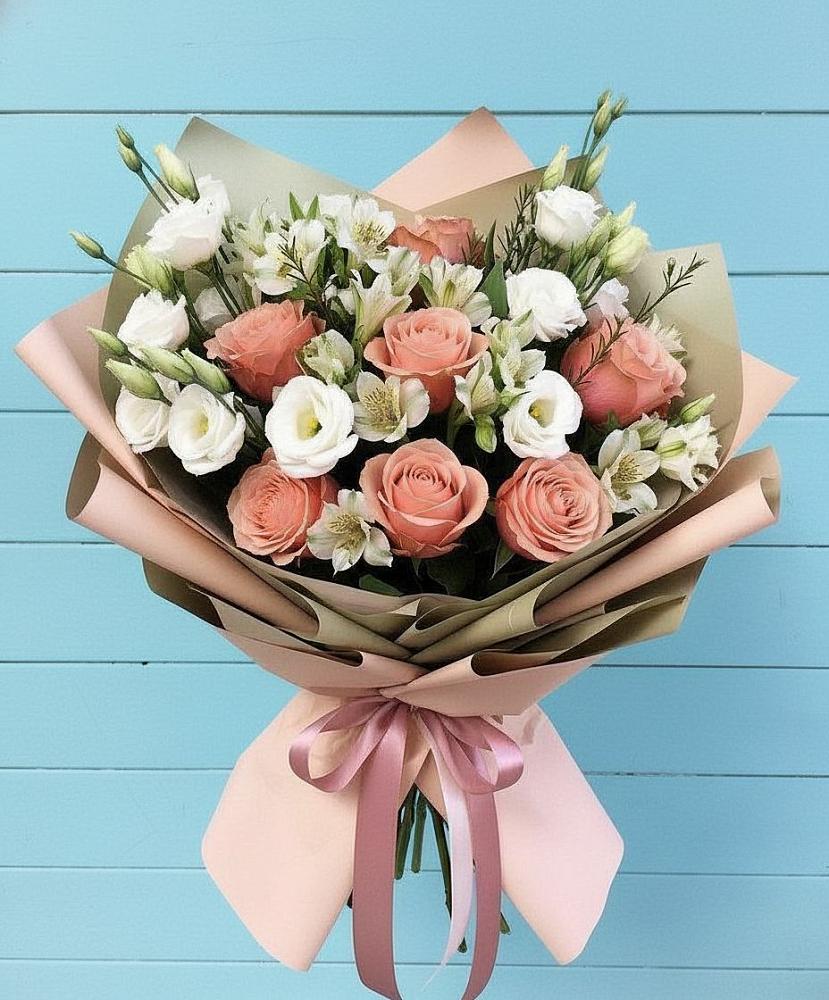 Букет цветов из: Розы, Альстромерии и Лизиантусы в Лучинское
