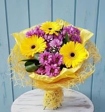 Букет цветов из:  Хризантемы и Герберы в Лучинское