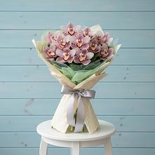 Букет цветов из:  Орхидеи и Розы в Лучинское