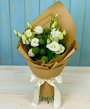 Букет цветов из:  Хризантемы и Лизиантусы в Лучинское