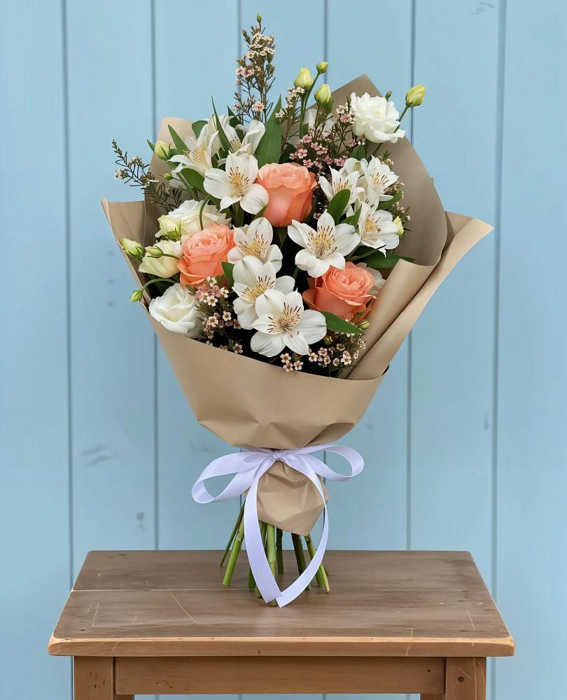 Букет цветов из: Альстромерии, Лизиантусы, Розы и Хризантемы в Лучинское