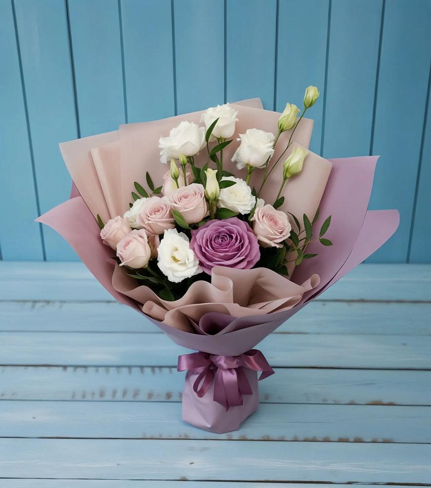 Букет цветов из: Розы и Лизиантусы в Лучинское